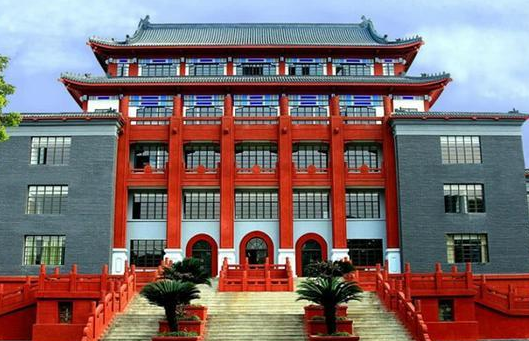 大學(xué)校園的秩序維護(hù)、要靠自律！